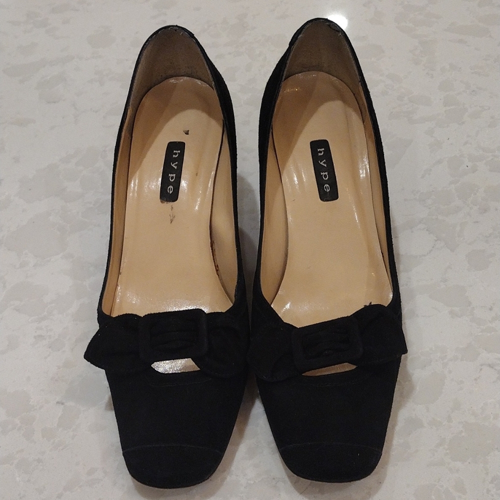 Hype Brand. Low Black Suede Pump. Size 8M. Made in Spain. Like New Condition.